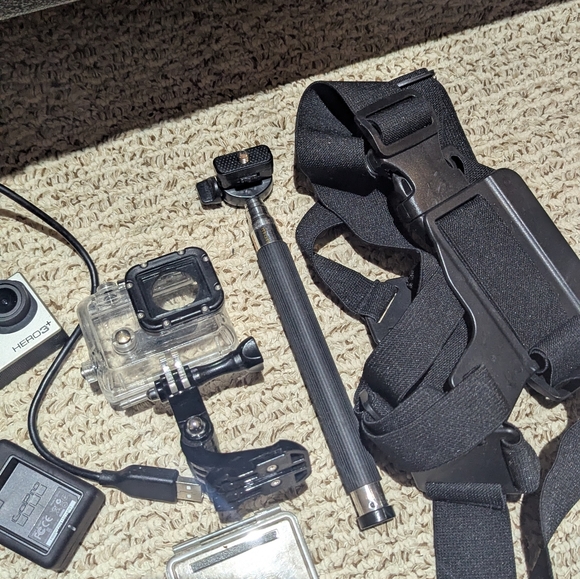 GoPro Hero 3+ Kit - Picture 6 of 8